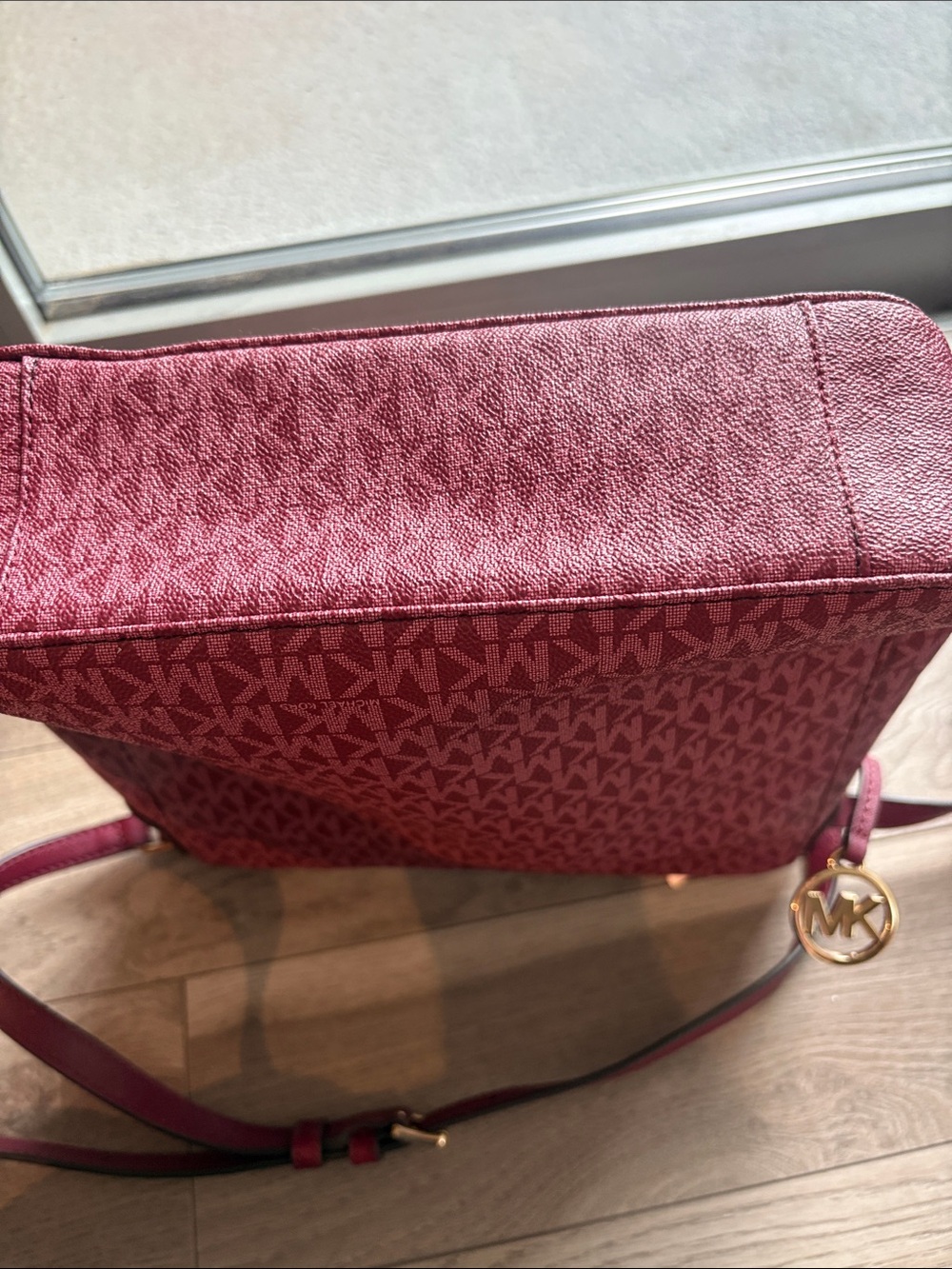 Michael Kors mulberry MK Signature Crossbody Bag with Gold Hardware - Picture 9 of 9